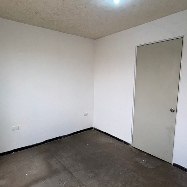 Casa en Venta en Bosques de Castilla, Salinas Victoria | 2 Plantas, 2 Recámaras