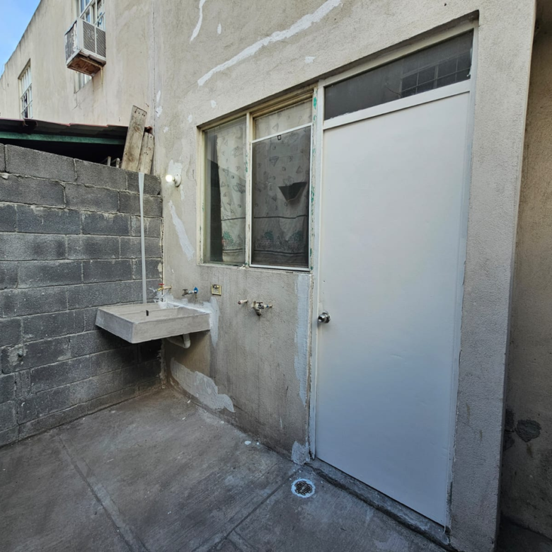 Casa en Venta en Fraccionamiento El Jaral, El Carmen | 2 Plantas, 2 Recámaras