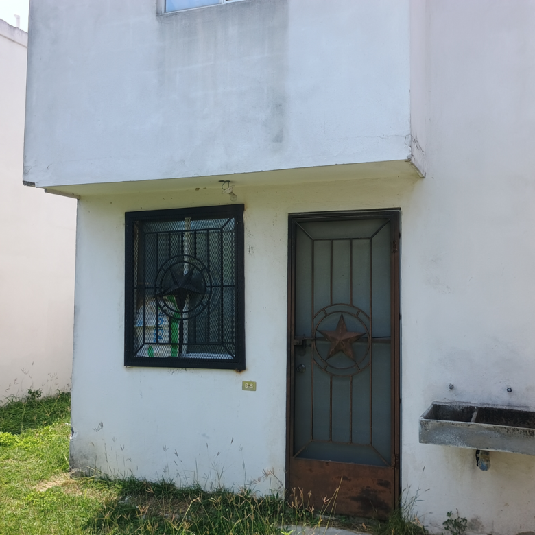 Casa en Venta en Valle del Roble, Cadereyta Jiménez | 2 Recámaras