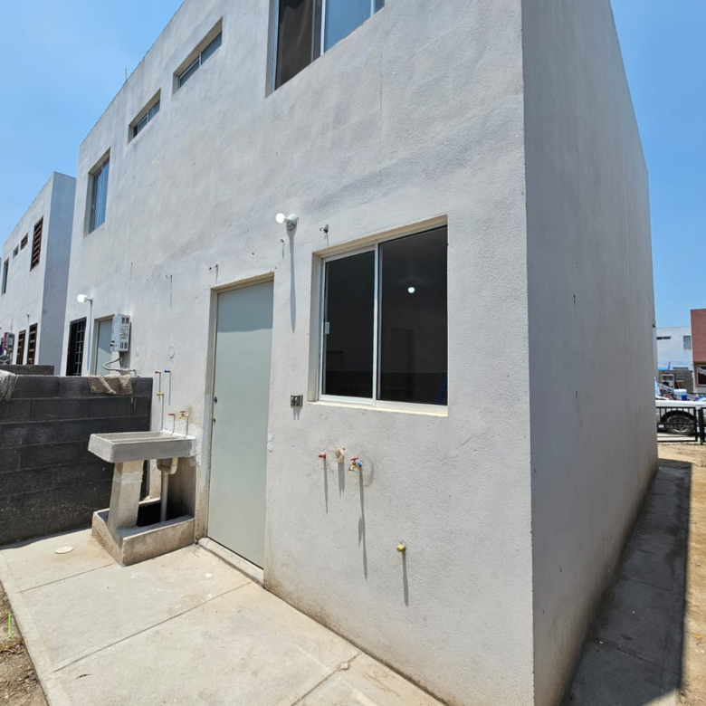 Casa en Venta en Fuentes de Castilla, Salinas Victoria | 2 Plantas, 2 Recámaras