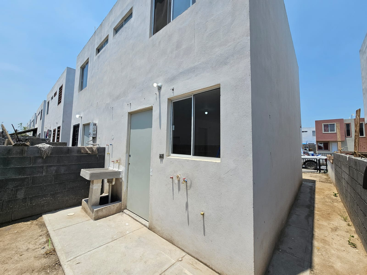Casa en Venta en Fuentes de Castilla, Salinas Victoria | 2 Plantas, 2 Recámaras – Foto 12 Casa en Venta en Fuentes de Castilla, Salinas Victoria | 2 Plantas, 2 Recámaras