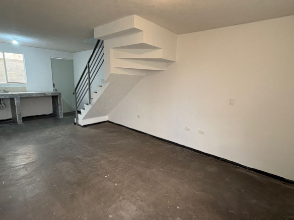 Casa en Venta en Bosques de Castilla, Salinas Victoria | 2 Plantas, 2 Recámaras