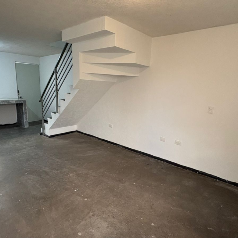 Casa en Venta en Bosques de Castilla, Salinas Victoria | 2 Plantas, 2 Recámaras