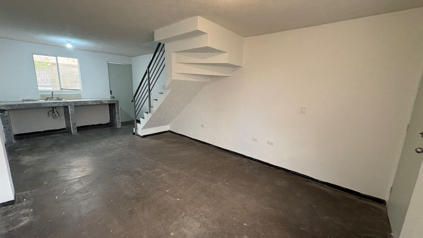 Casa en Venta en Bosques de Castilla, Salinas Victoria | 2 Plantas, 2 Recámaras