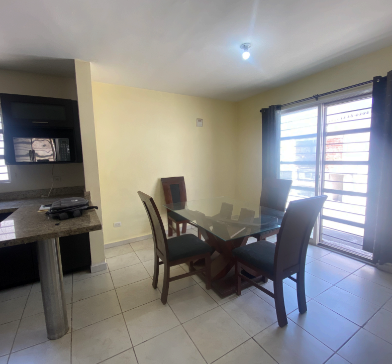 Casa en Venta en Fraccionamiento Almería, Apodaca | 4 Recámaras, 190 m²