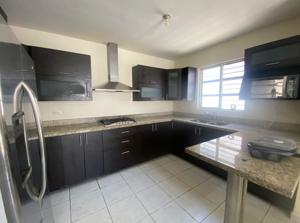 Casa en Venta en Fraccionamiento Almería, Apodaca | 4 Recámaras, 190 m² – Foto 3 Casa en Venta en Fraccionamiento Almería, Apodaca | 4 Recámaras, 190 m²