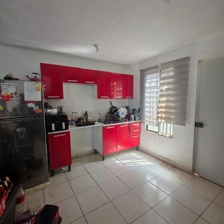 Casa en Venta en Laderas de la Silla, Juárez | 2 Plantas, Cochera Doble