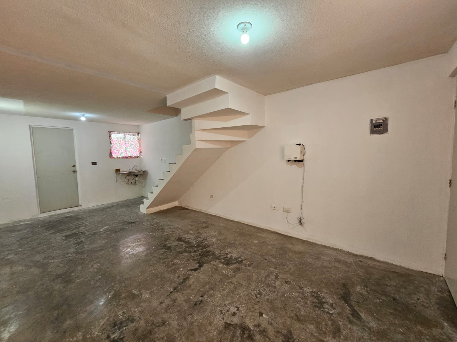 Casa en Venta en Fraccionamiento Valle Santa Isabel, Juárez | 2 Plantas, 2 Recámaras