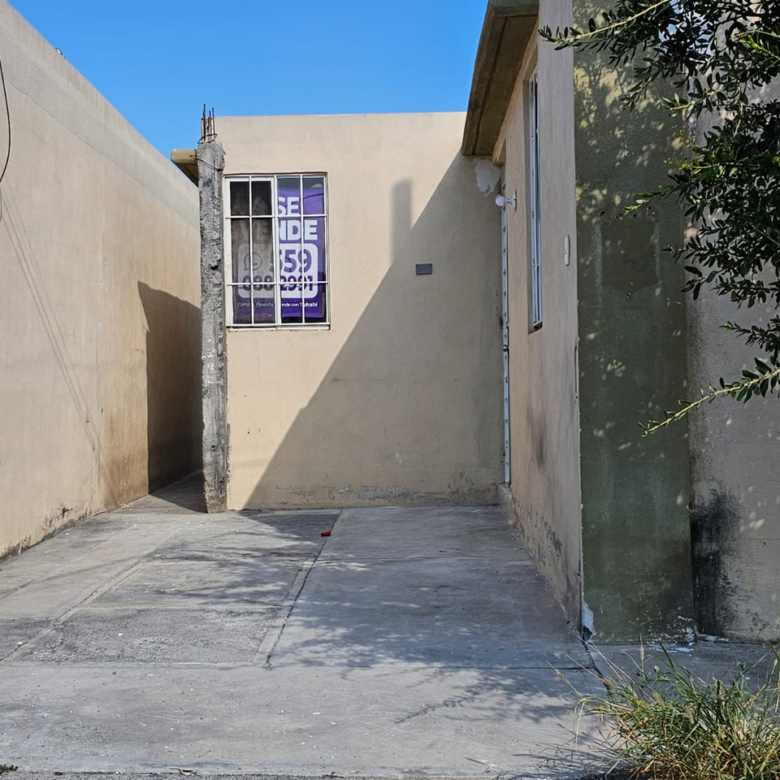 Casa en Venta en Portal de Lincoln, García | 2 Recámaras