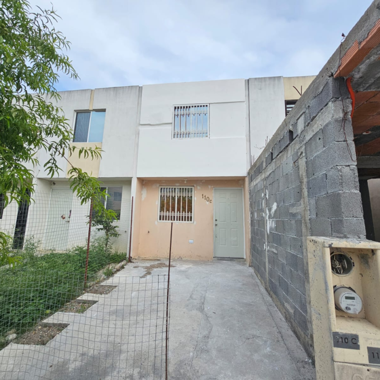 Casa en Venta en Fraccionamiento Valle Santa Isabel, Juárez | 2 Plantas, 2 Recámaras