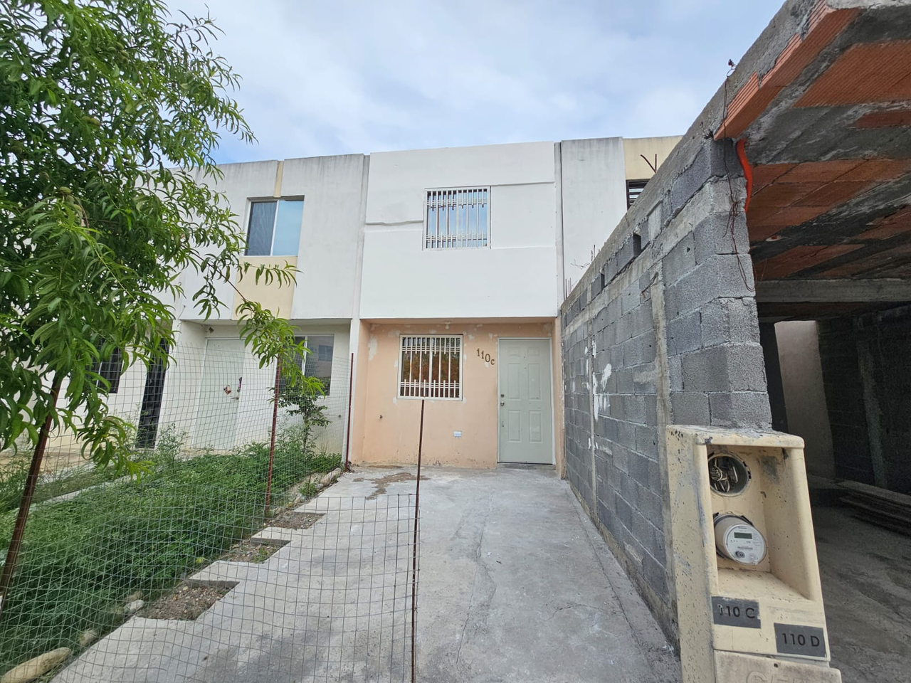 Casa en Venta en Fraccionamiento Valle Santa Isabel, Juárez | 2 Plantas, 2 Recámaras