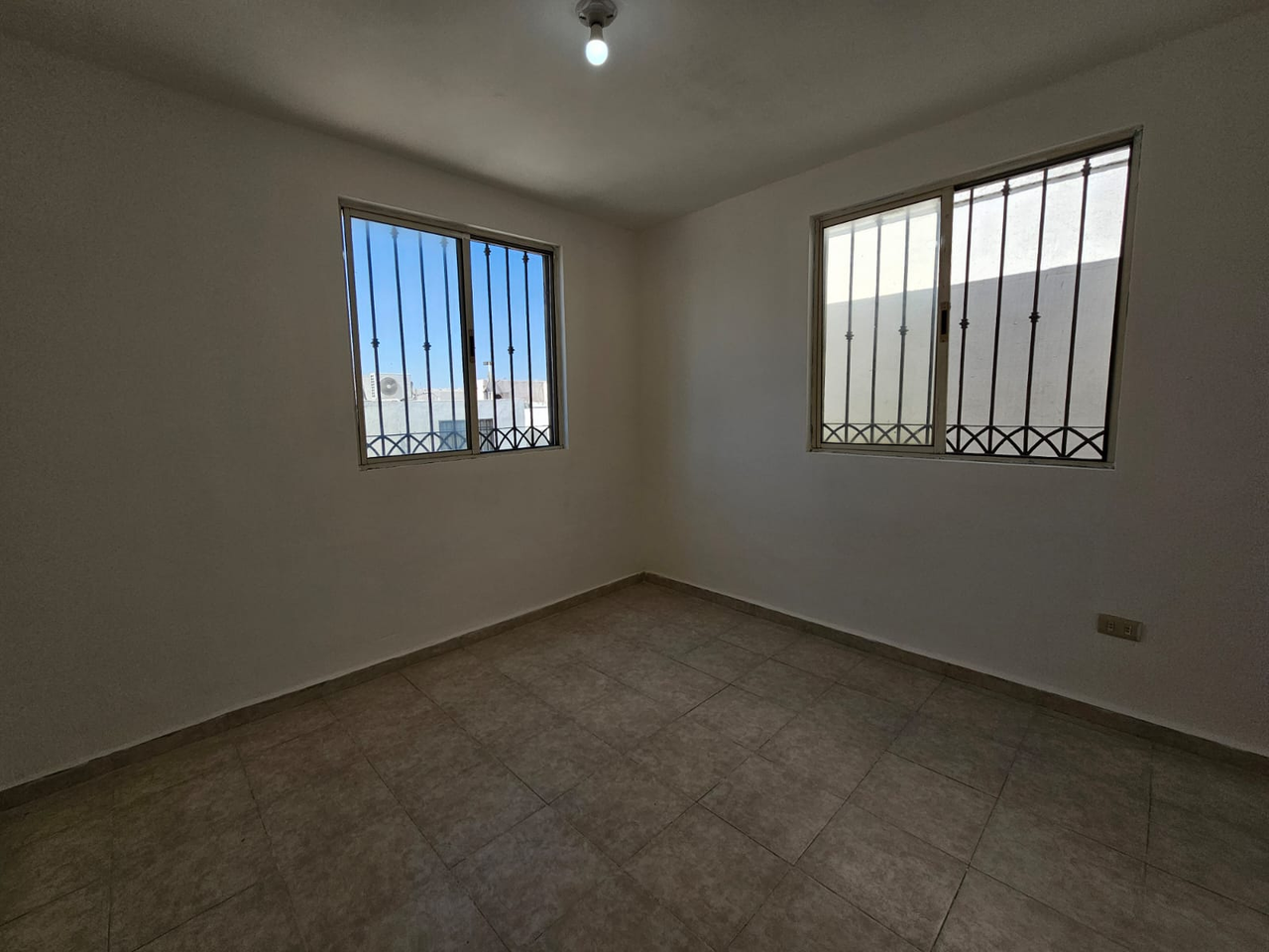 Casa en Venta en Cumbres de San Agustín, Monterrey | 3 Recámaras, 119 m²