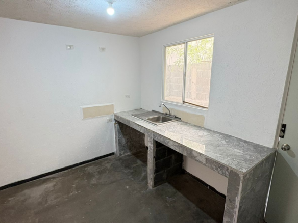 Casa en Venta en Bosques de Castilla, Salinas Victoria | 2 Plantas, 2 Recámaras