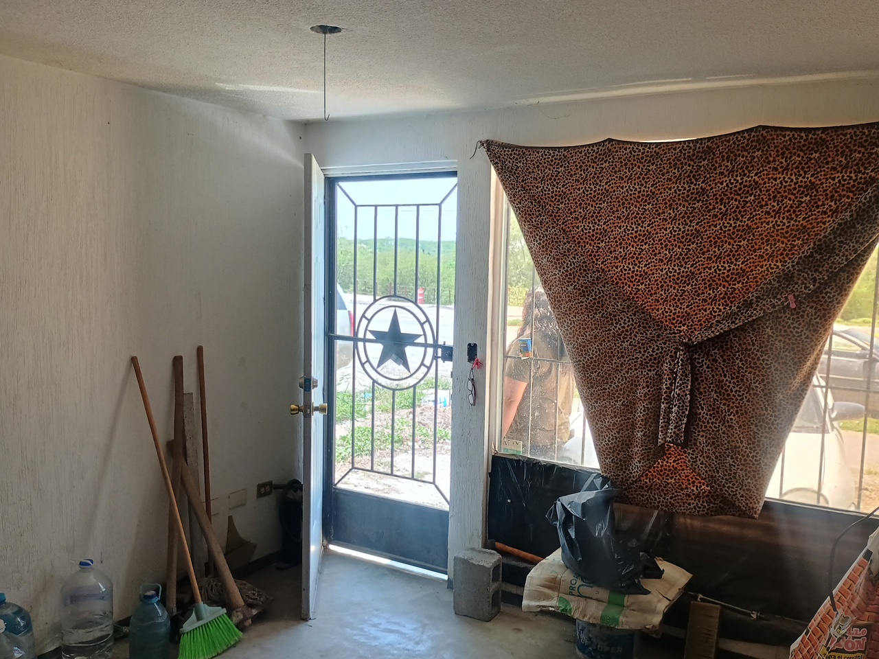 Casa en Venta en Valle del Roble, Cadereyta Jiménez | 2 Recámaras