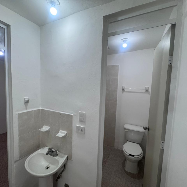 Casa en Venta en Valles de Oporto, Juárez | 2 Plantas, 2 Recámaras