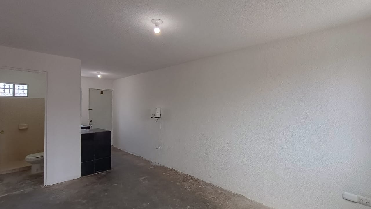Casa en Venta en Los Cometas, Juárez | 2 Recámaras, Cochera