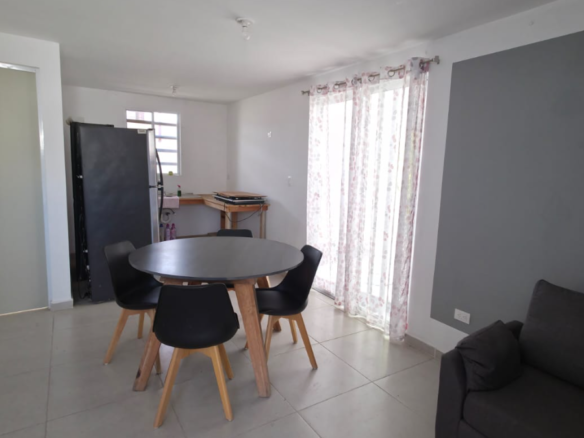Casa en Venta en Valle Condesa (Sector Britania), Juárez | 2 Plantas, 2 Recámaras