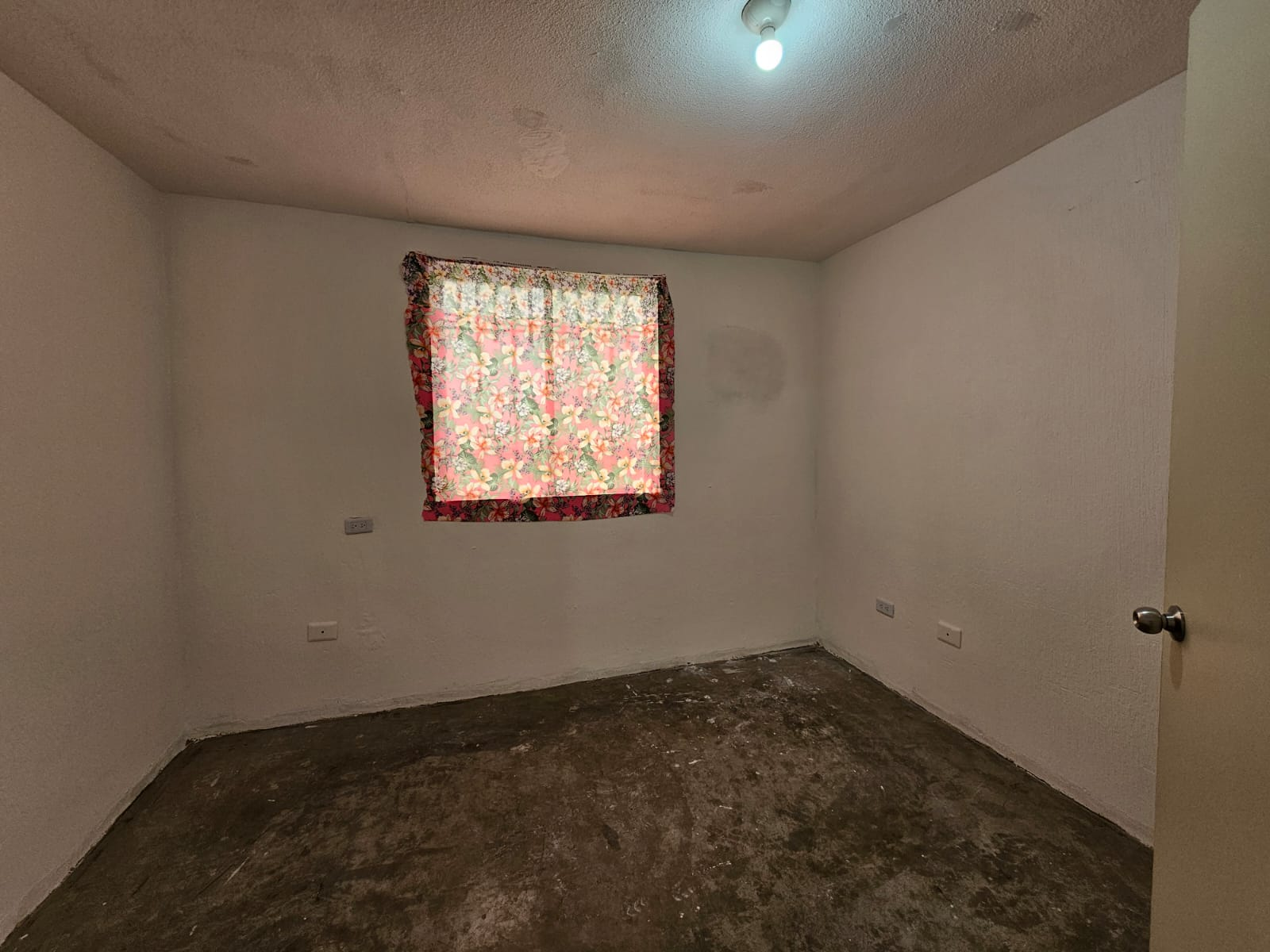 Casa en Venta en Fraccionamiento Valle Santa Isabel, Juárez | 2 Plantas, 2 Recámaras