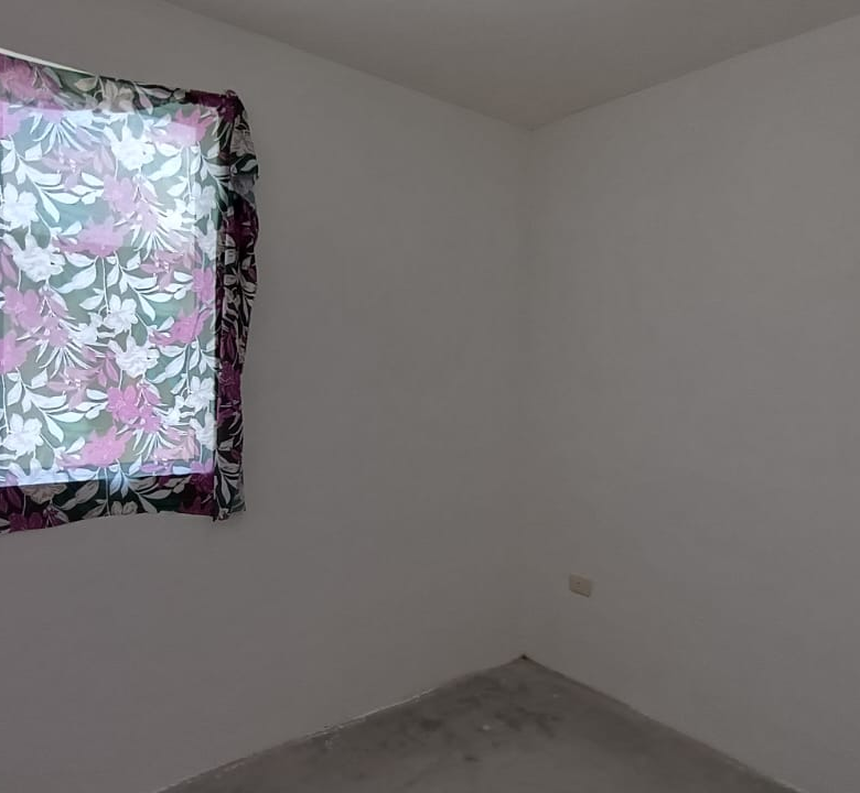 Casa en Venta en Residencial Los Ébanos, Juárez | 2 Recámaras, 2 Plantas