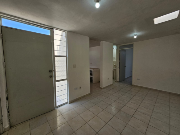 Casa en Venta en Portal de Lincoln, García | 2 Recámaras