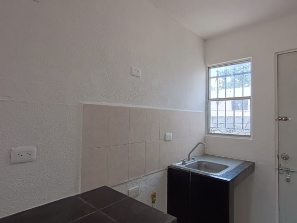 Casa en Venta en Los Cometas, Juárez | 2 Recámaras, Cochera
