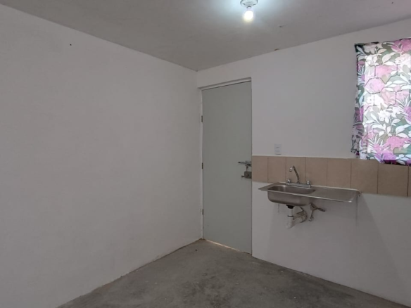 Casa en Venta en Residencial Los Ébanos, Juárez | 2 Recámaras, 2 Plantas