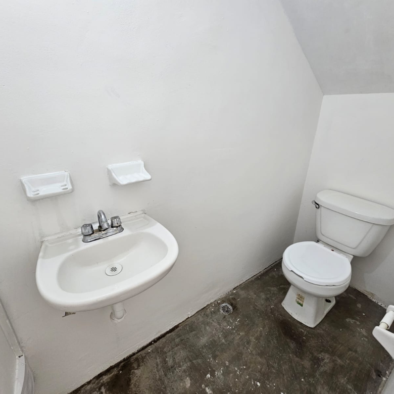 Casa en Venta en Fuentes de Castilla, Salinas Victoria | 2 Plantas, 2 Recámaras