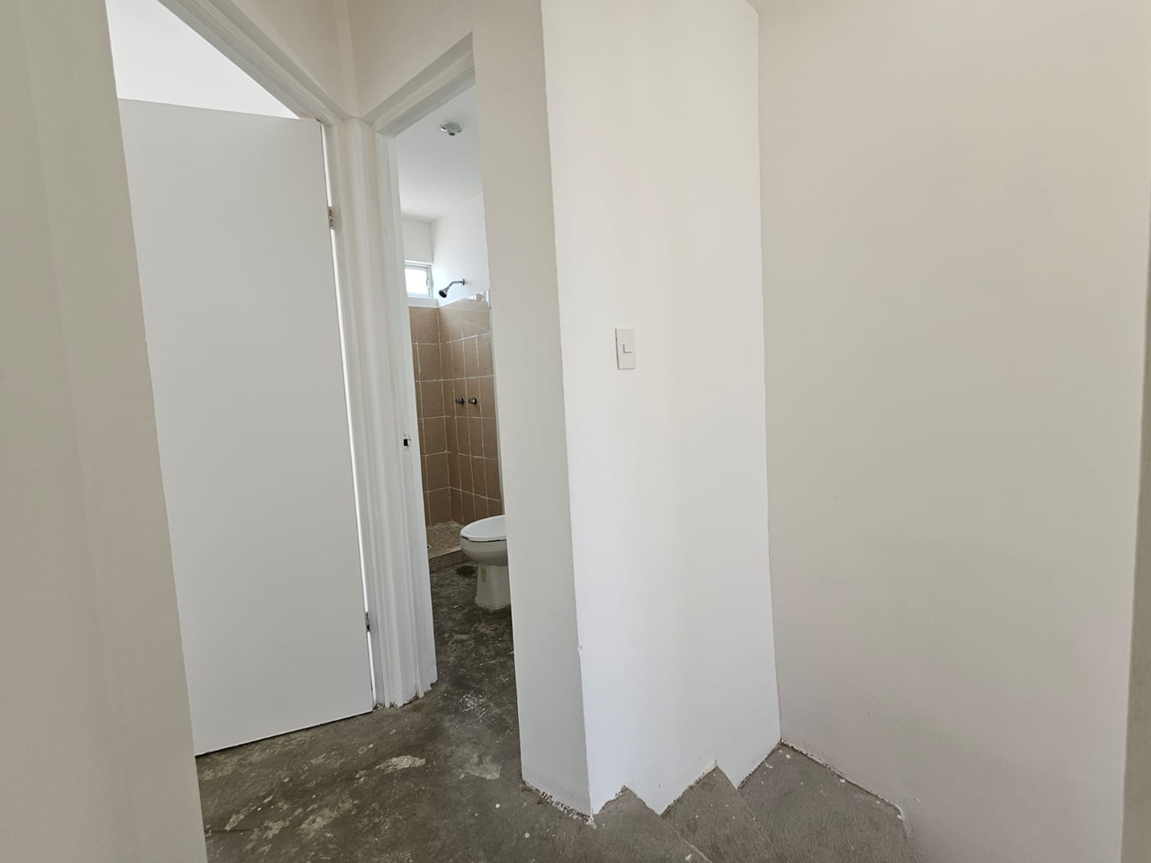 Casa en Venta en Fuentes de Castilla, Salinas Victoria | 2 Plantas, 2 Recámaras – Foto 5 Casa en Venta en Fuentes de Castilla, Salinas Victoria | 2 Plantas, 2 Recámaras