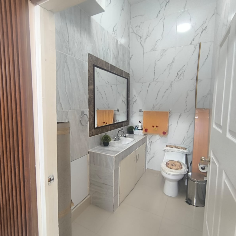 Casa de Lujo en Venta en Crystal Lagoons (Moderno Apodaca), Apodaca | 340 m², 4 Recámaras