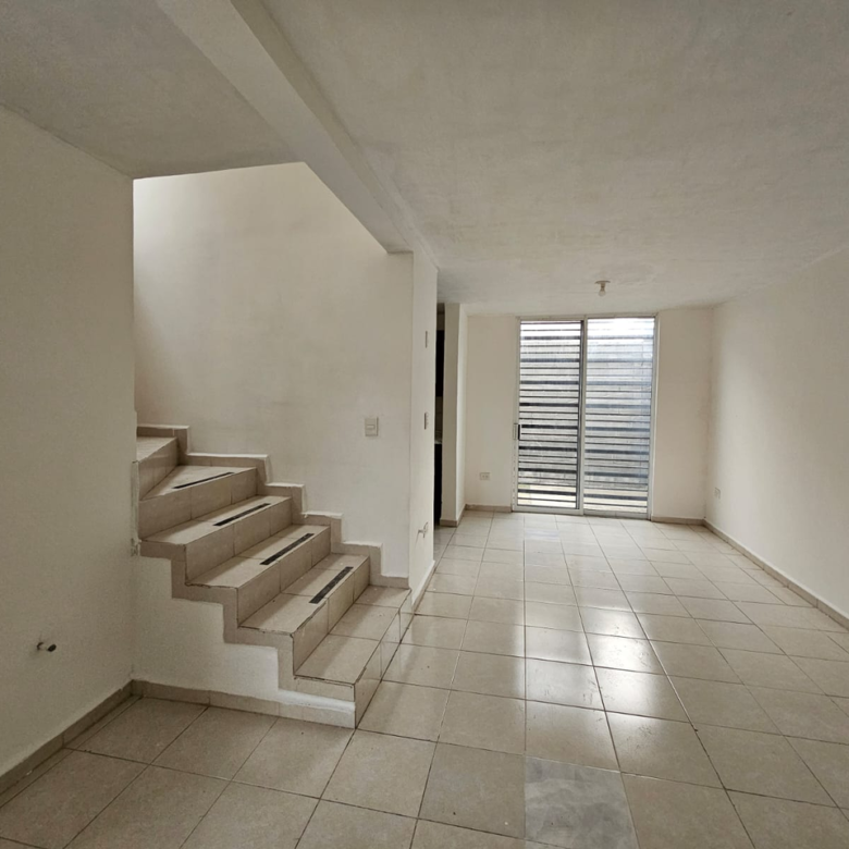 Casa en Venta en Parques Zafiro Azul Real, García | 3 Recámaras, 3 Baños