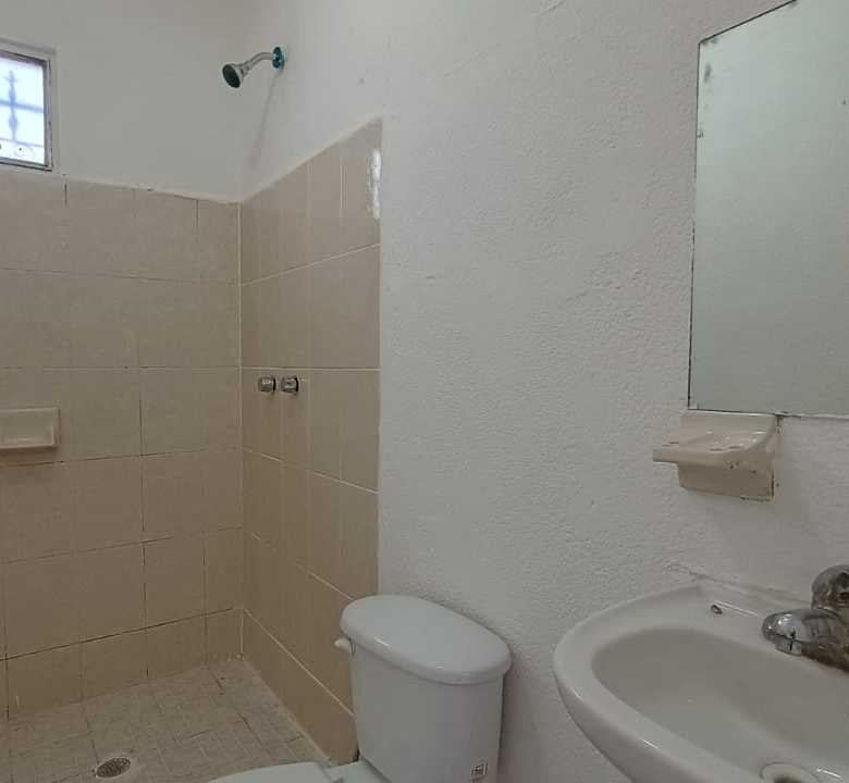 Casa en Venta en Los Cometas, Juárez | 2 Recámaras, Cochera