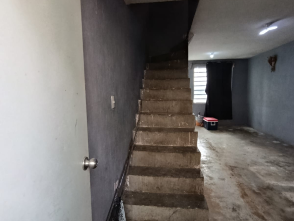 Casa en Venta en Valle del Roble, Cadereyta Jiménez | 2 Plantas, 2 Recámaras