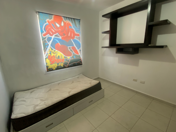 Casa en Venta en Fraccionamiento Almería, Apodaca | 4 Recámaras, 190 m²
