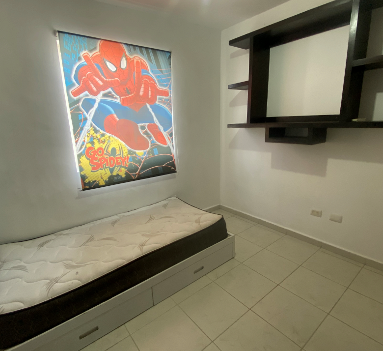 Casa en Venta en Fraccionamiento Almería, Apodaca | 4 Recámaras, 190 m²