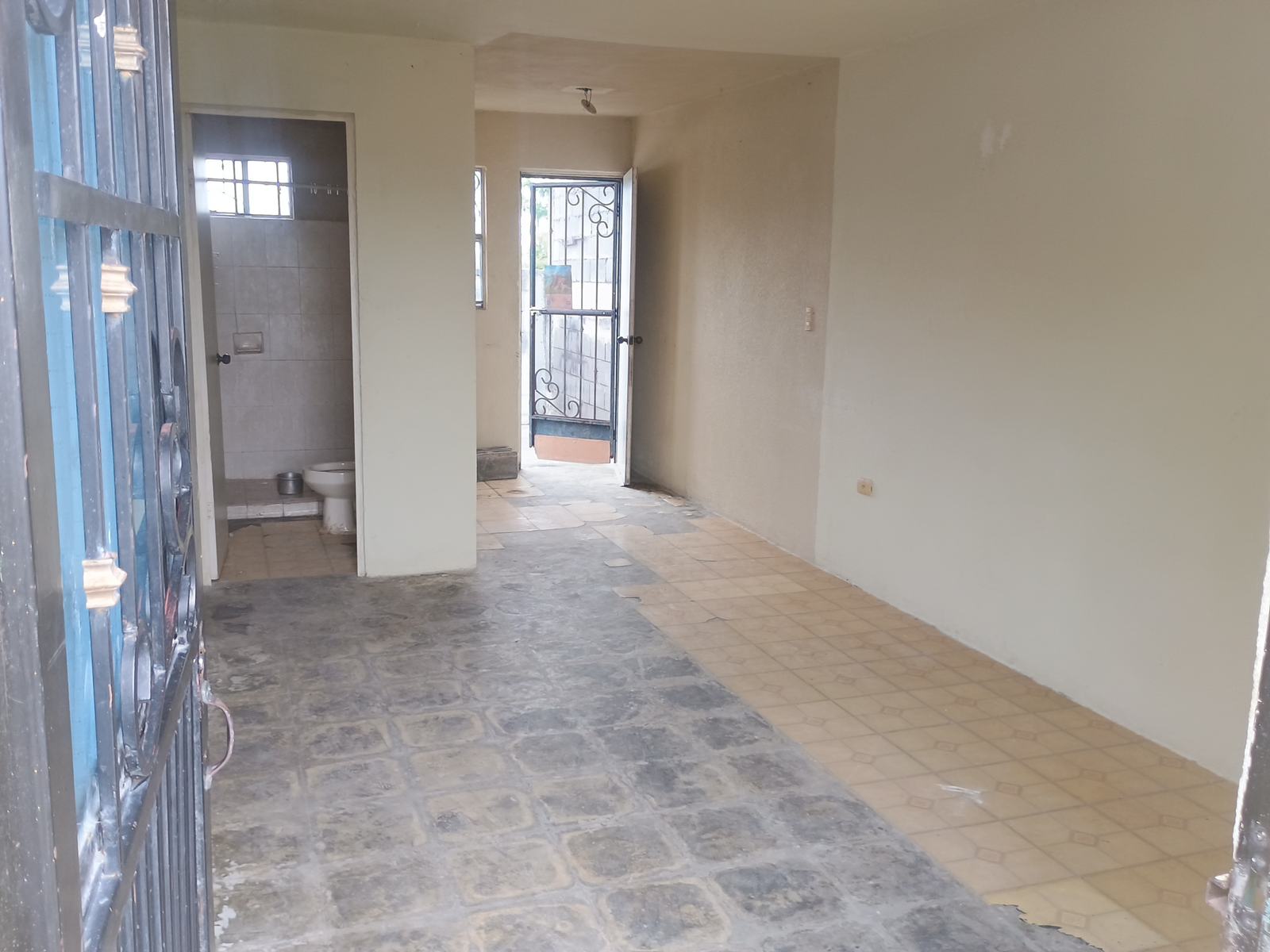 Casa en Venta en Colonia Tréboles, Apodaca | 2 Recámaras, 1 Planta – Foto 1 Casa en Venta en Colonia Tréboles, Apodaca | 2 Recámaras, 1 Planta
