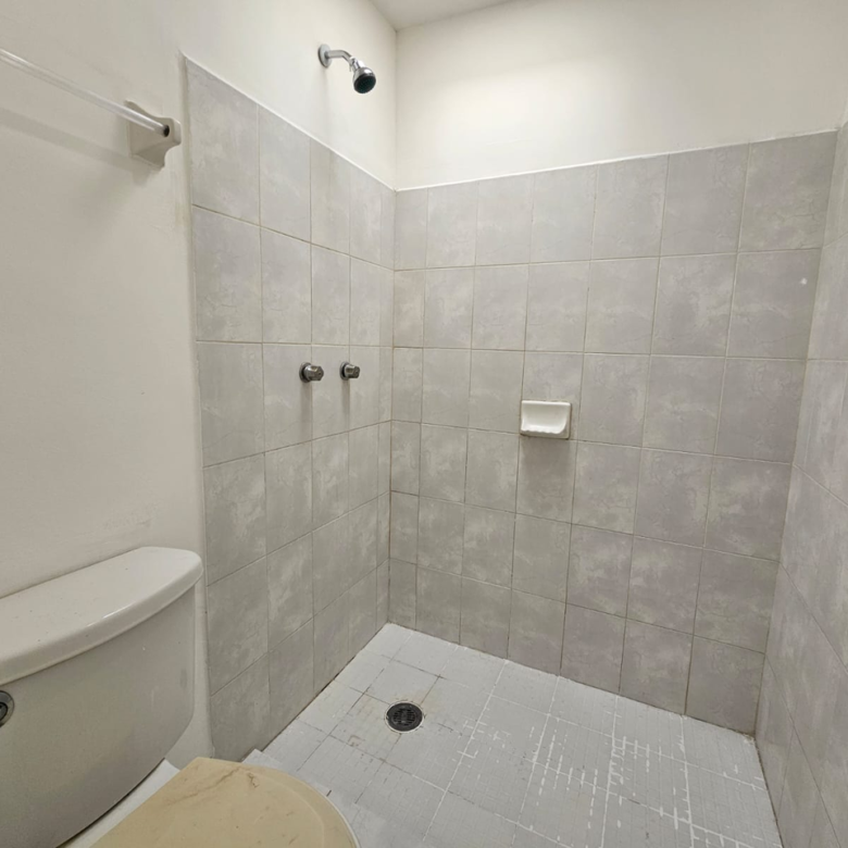 Casa en Venta en Parques Diamante, García | 2 Plantas, 2 Recámaras