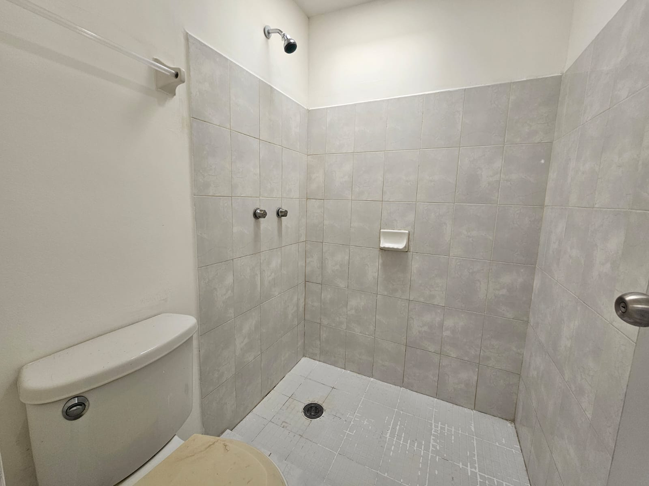 Casa en Venta en Parques Diamante, García | 2 Plantas, 2 Recámaras