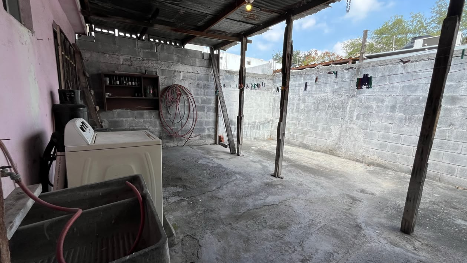 Casa en Venta en Villa de los Ayala, General Escobedo | 1 Planta, 2 Recámaras
