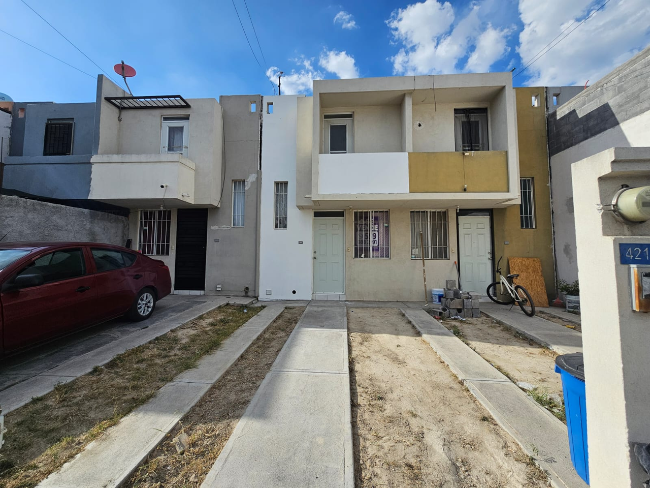 Casa en Venta en Parques Diamante, García | 2 Plantas, 2 Recámaras