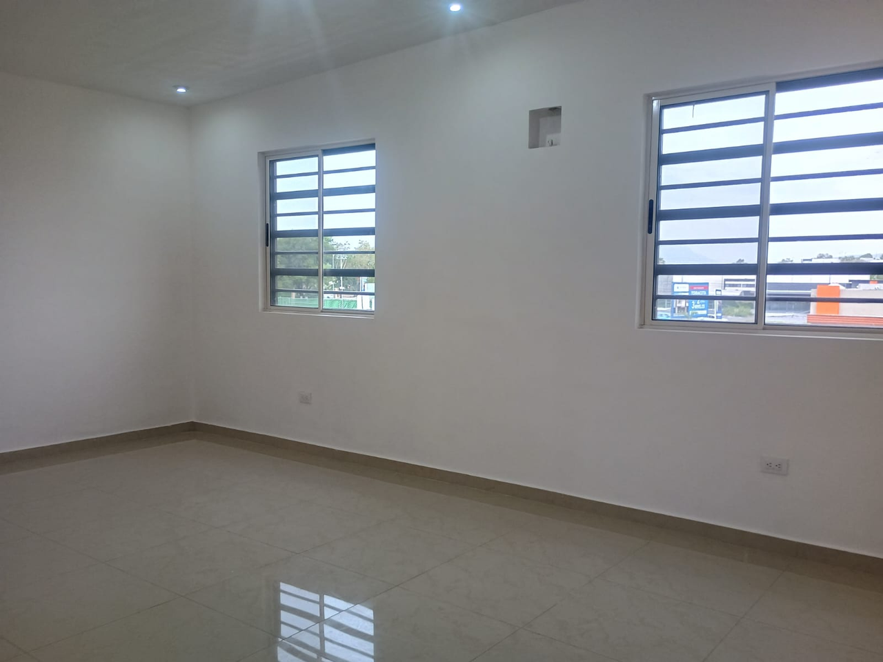 Casa en Venta en Valterra Residencial Sector Ámbar, Apodaca | 3 Plantas, 3 Recámaras – Foto 13 Casa en Venta en Valterra Residencial Sector Ámbar, Apodaca | 3 Plantas, 3 Recámaras