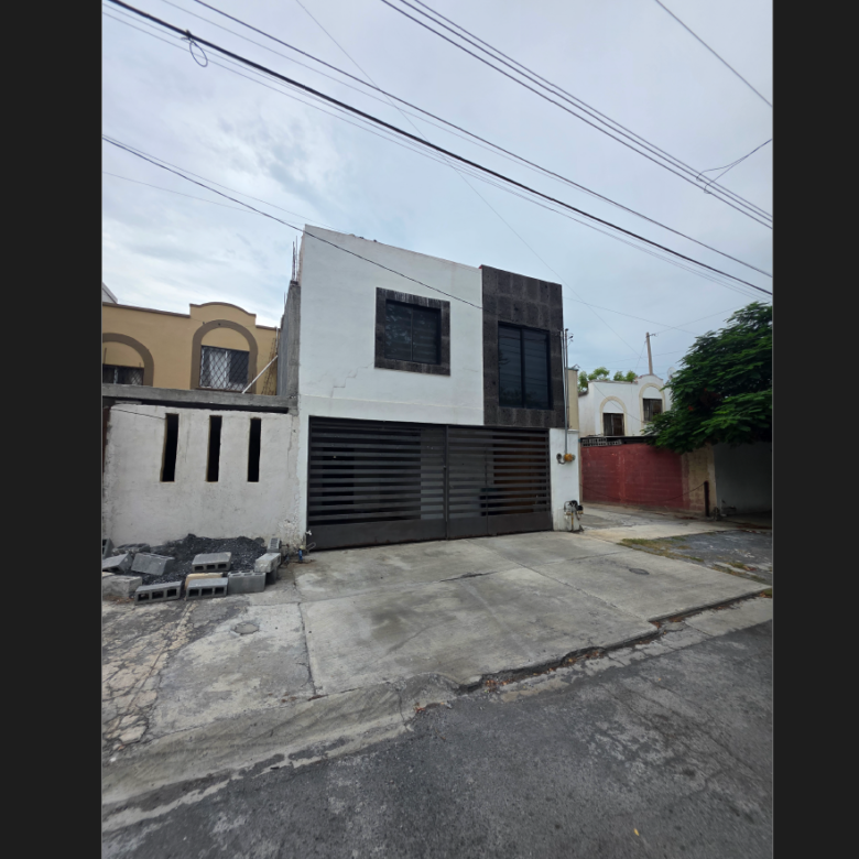 Casa en Venta en Barrio San Luis, Monterrey | 3 Recámaras con Terraza