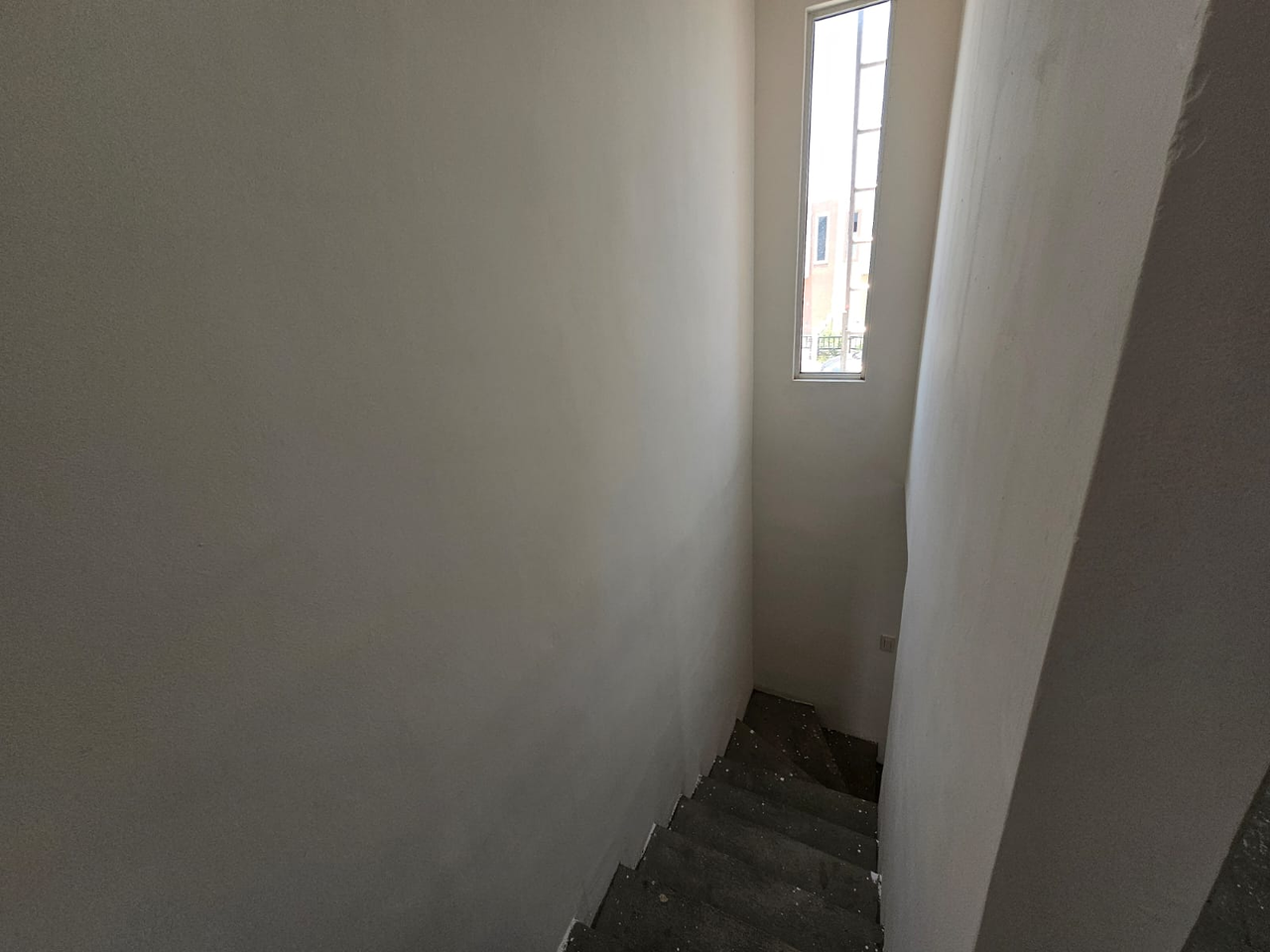 Casa en Venta en Fuentes de Castilla, Salinas Victoria | 2 Plantas, 2 Recámaras – Foto 6 Casa en Venta en Fuentes de Castilla, Salinas Victoria | 2 Plantas, 2 Recámaras