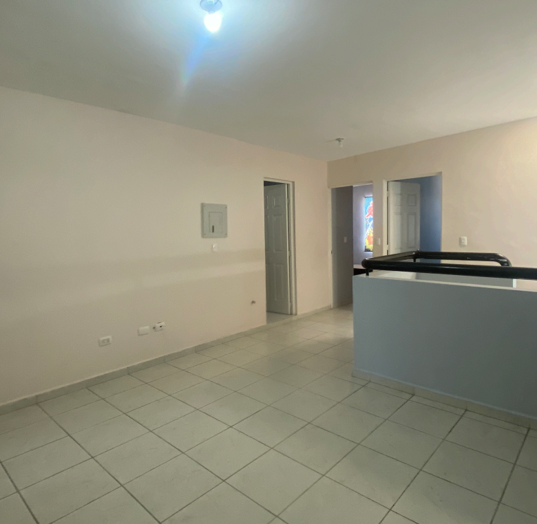 Casa en Venta en Fraccionamiento Almería, Apodaca | 4 Recámaras, 190 m²