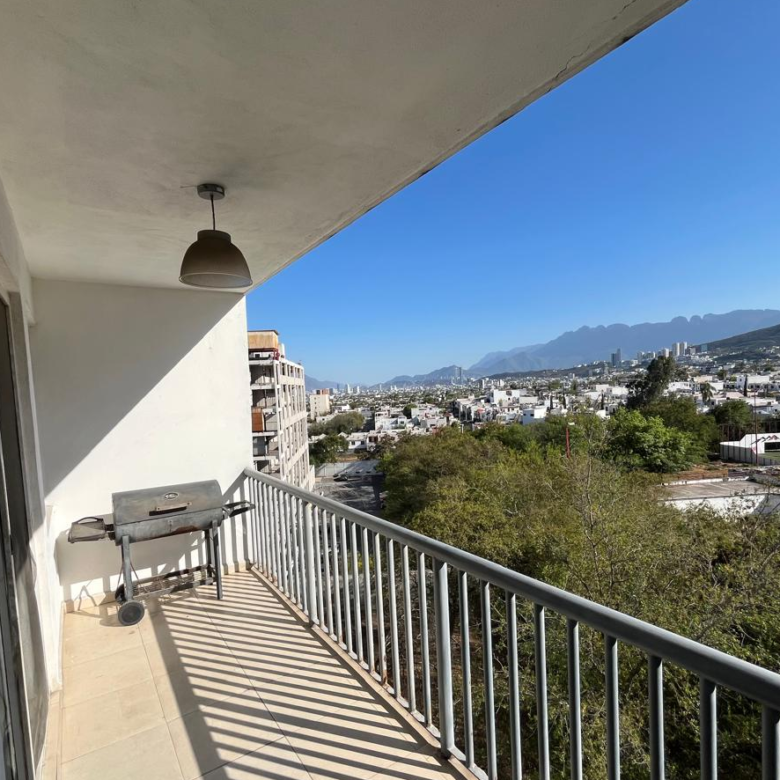 Departamento en Venta en Las Joyas de Cumbres (4to Sector), Monterrey | 2 Recámaras con Alberca