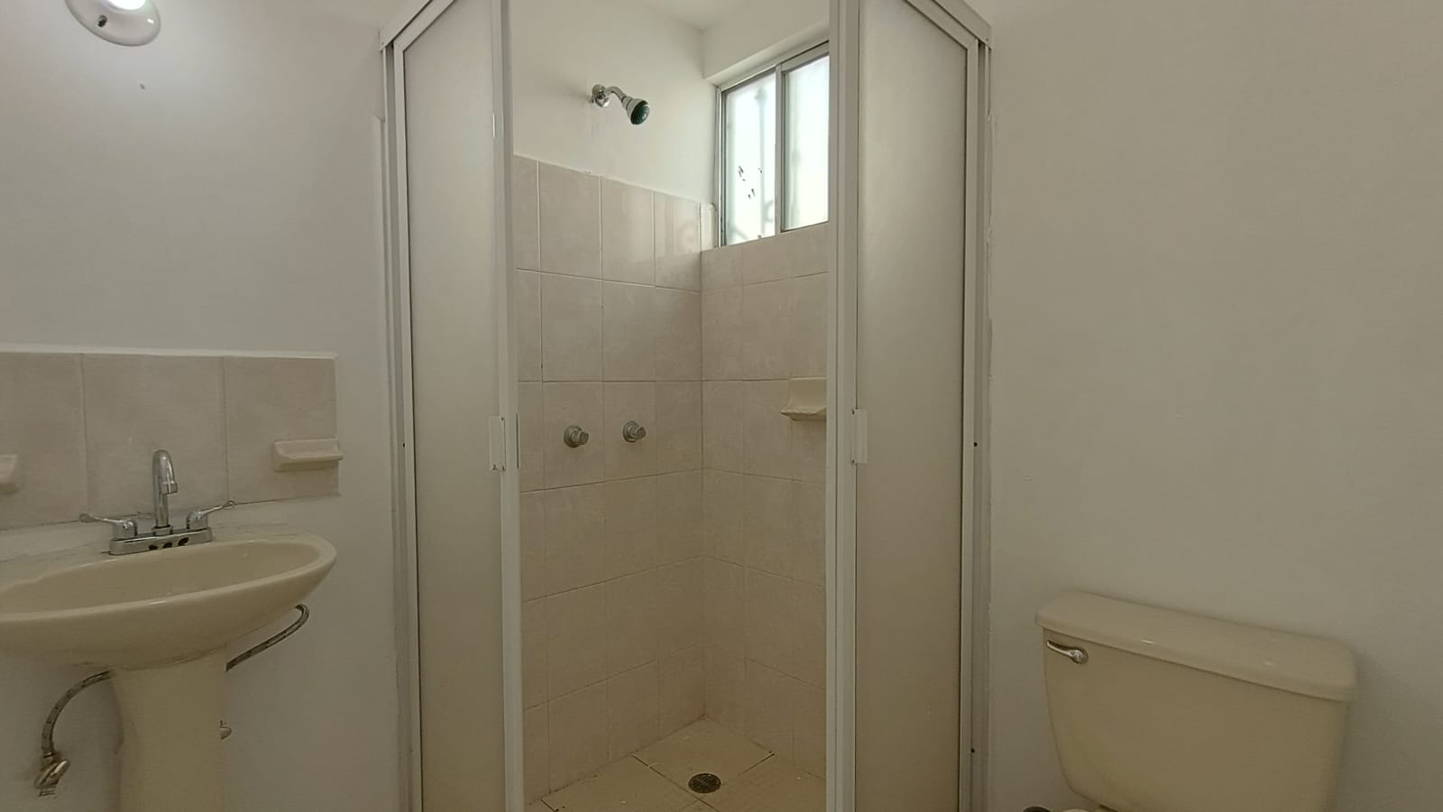 Casa en Venta en Villas de la Hacienda, Juárez | 2 Plantas, Cochera Doble