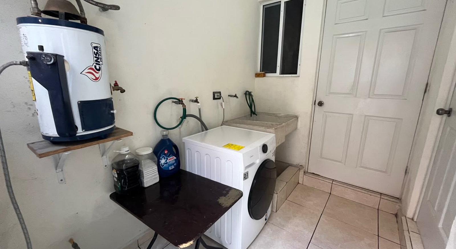 Casa en Venta en Pedregal La Huasteca, Santa Catarina | 3 Recámaras + Estudio