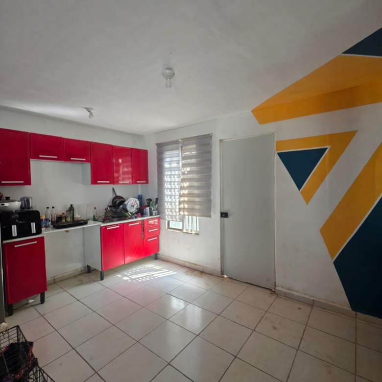 Casa en Venta en Laderas de la Silla, Juárez | 2 Plantas, Cochera Doble