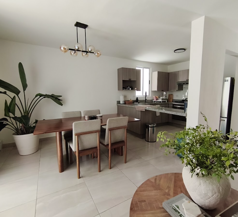 Casa en Venta en Fraccionamiento Samsara (Sector Bellini), García | 3 Recámaras con Alberca