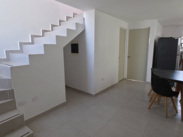 Casa en Venta en Valle Condesa (Sector Britania), Juárez | 2 Plantas, 2 Recámaras