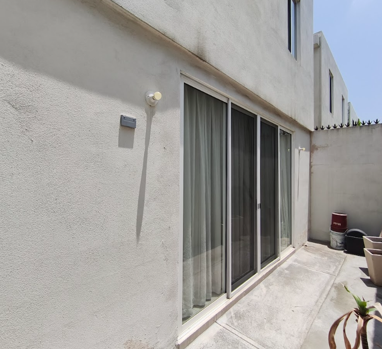 Casa en Venta en Fraccionamiento Samsara (Sector Bellini), García | 3 Recámaras con Alberca